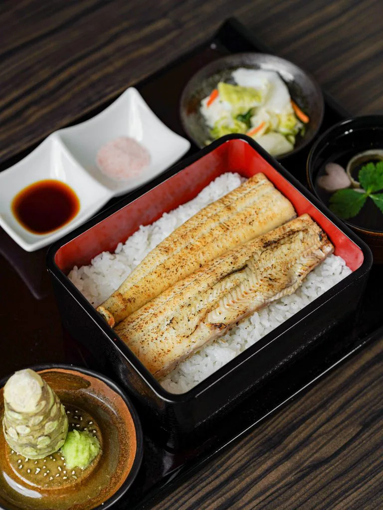 うなまる亭 浅羽店