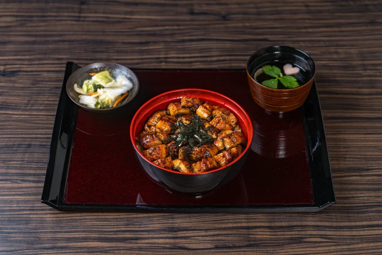 刻み蒲焼き丼